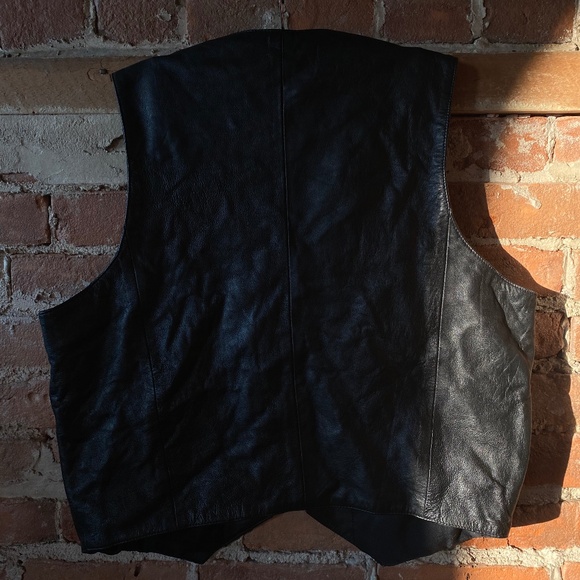 Vintage Leather Vest - Picture 2 of 3